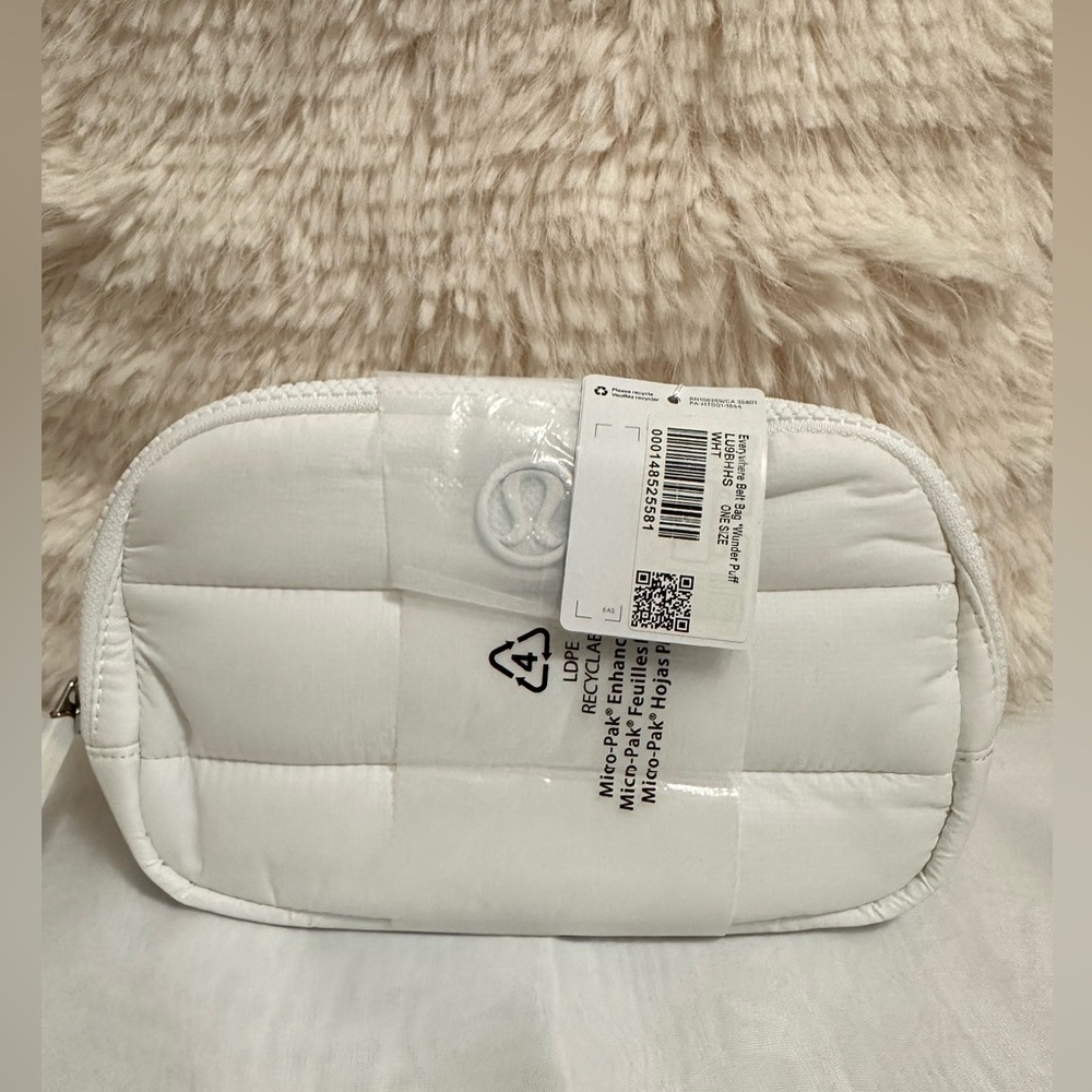 Lululemon Athletica Wunder Puff Everyday beltbag